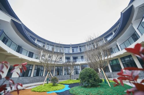 朱德故里景区客博园与德乡慢村精品民宿盛装迎客，双凤纪念园增添新亮点