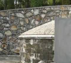 因袭传统与移风易俗 双凤纪念园的文化融合